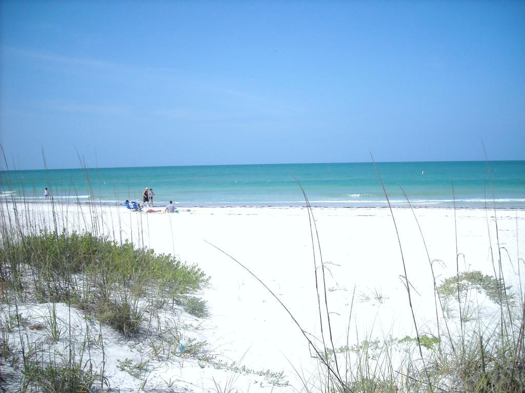 Mediterranean Three Story Beach Townhouse St. Pete Beach Exterior foto